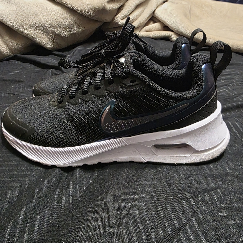 Women's Size 7 Nike Air Max Shoes